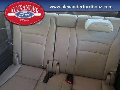 Used 2016 Honda Pilot Touring image 18
