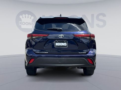 Used 2023 Toyota Highlander XLE AWD/4WD image 5