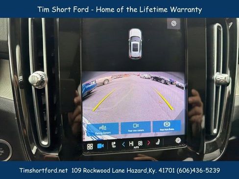 Used 2023 Volvo XC40 B5 Plus w/ Protection Package Premier image 19