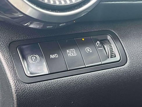 Used 2025 Chevrolet Equinox LT w/ Convenience Package II image 22