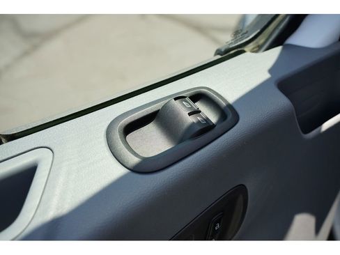 Used 2015 Ford Transit 150 XLT image 18