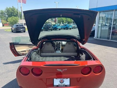 Used 2005 Chevrolet Corvette Coupe w/ Preferred Equipment Group RWD image 23