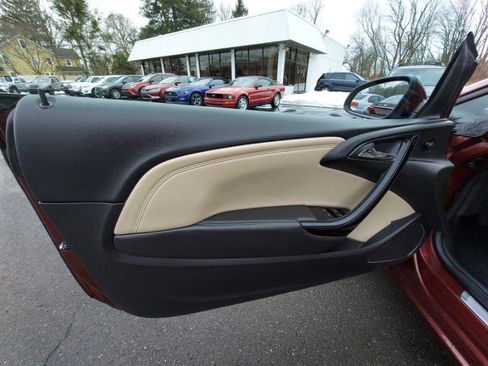 Used 2018 Buick Cascada Premium image 8