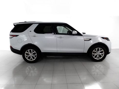 Used 2019 Land Rover Discovery SE image 7