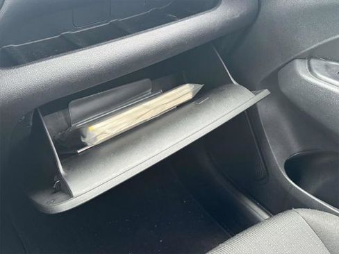 Certified 2023 Hyundai Venue SE image 28