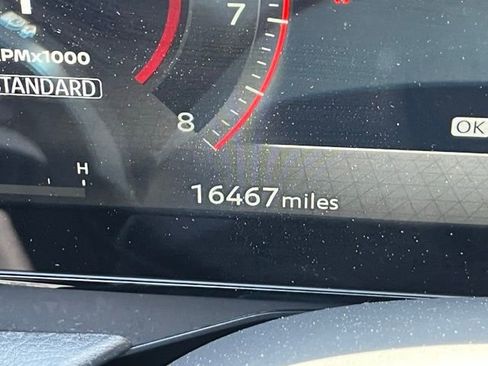 Used 2025 Nissan Kicks SR FWD image 16