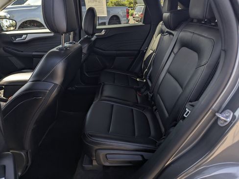 Certified 2025 Ford Escape Platinum AWD/4WD image 8