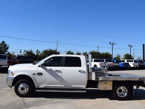 Used 2018 RAM 3500 Laramie Longhorn image 2