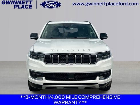 Used 2024 Jeep Wagoneer L Series II w/ Flexible Seating Group RWD image 2