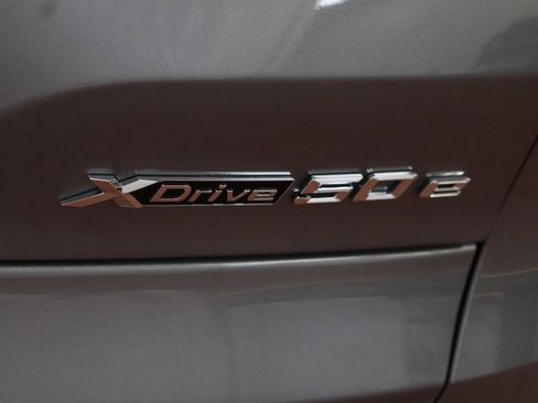 Used 2025 BMW X5 xDrive50e image 12