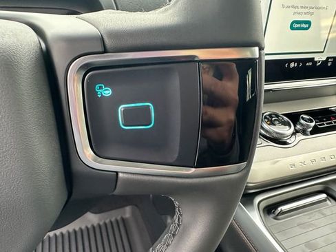 New 2025 Ford Expedition Active image 13