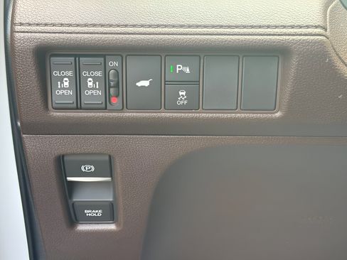 New 2026 Honda Odyssey Touring image 20