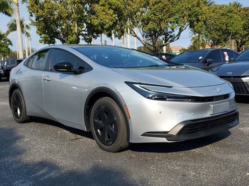 New 2026 Toyota Prius LE image 22