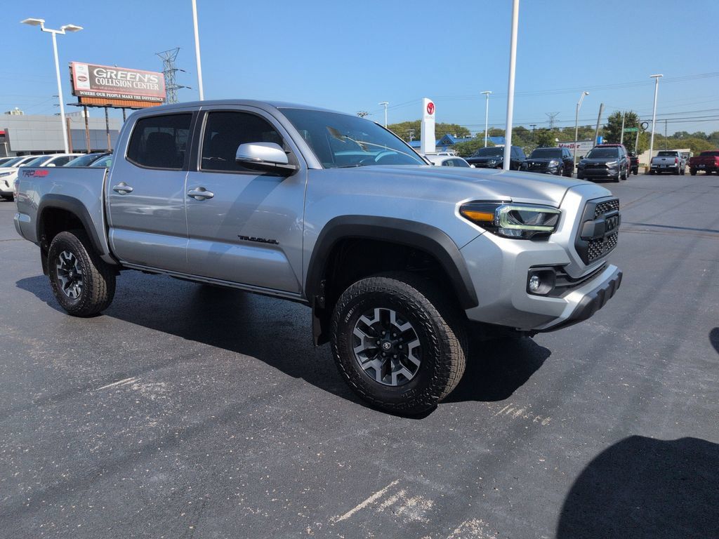 Used 2023 Toyota Tacoma TRD Off-Road w/ TRD Premium Off Road Package AWD/4WD image 7