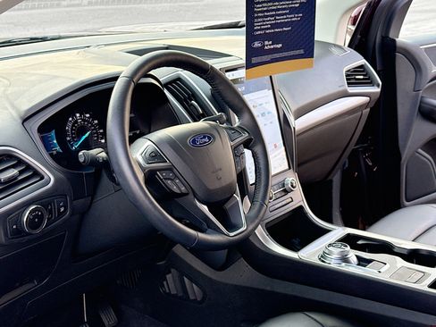 Certified 2024 Ford Edge SEL w/ Convenience Package image 4