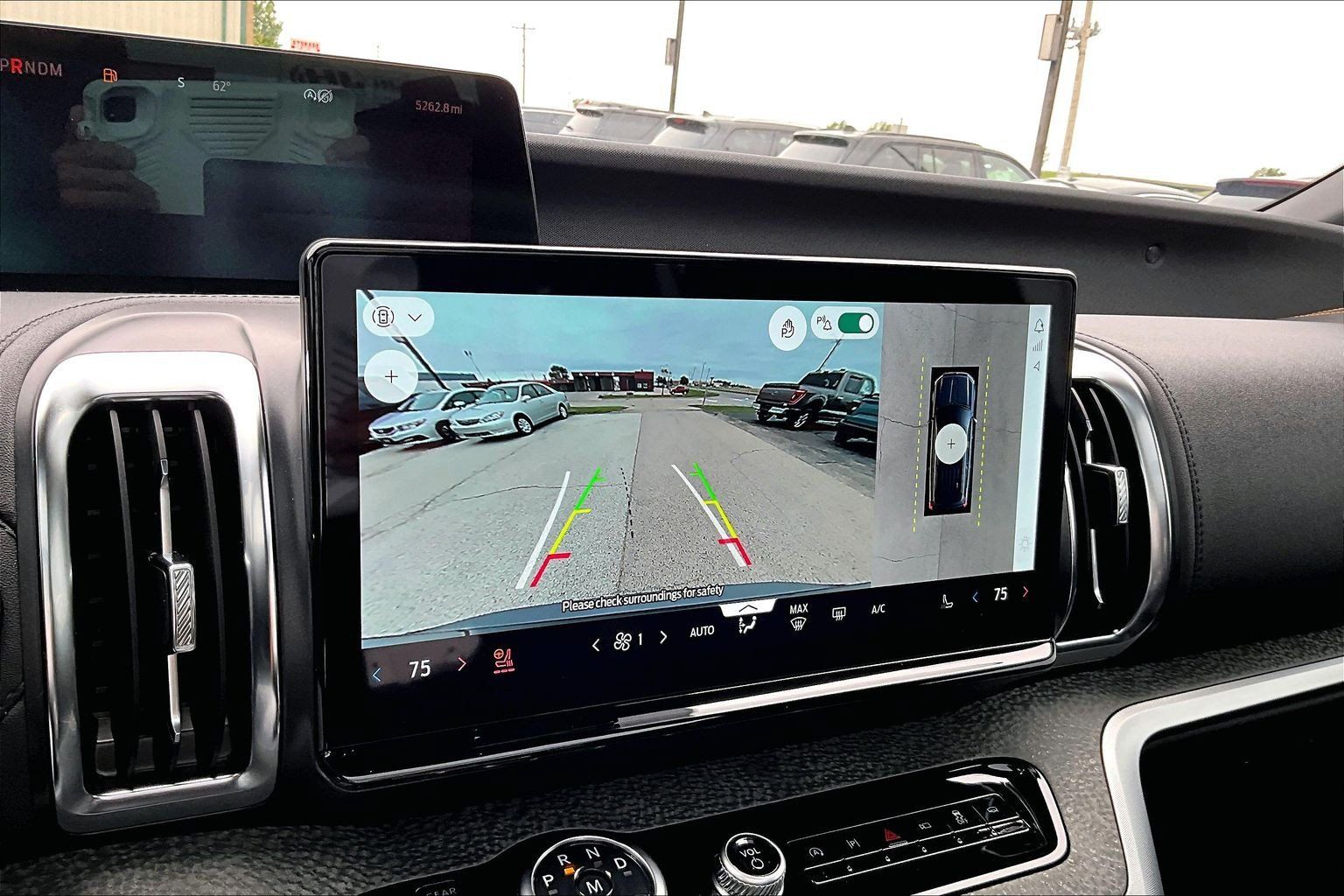 Used 2025 Ford Expedition Tremor AWD/4WD image 31
