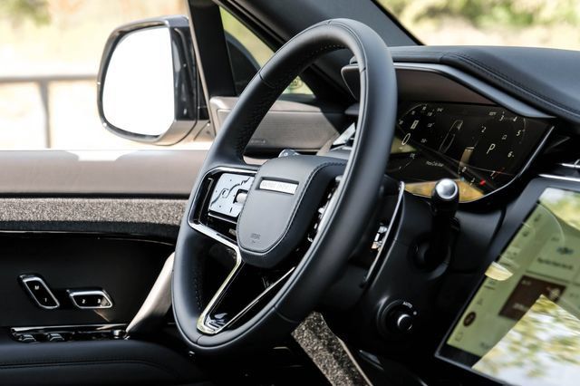 New 2026 Land Rover Range Rover Sport Dynamic SE AWD/4WD image 19
