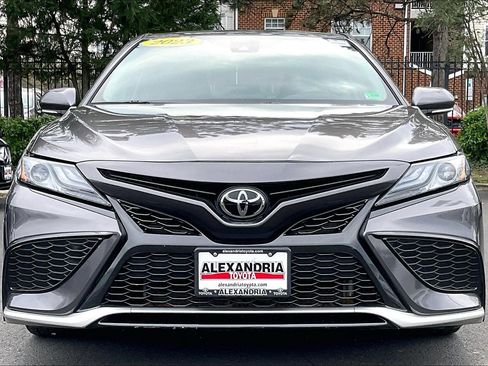 Used 2023 Toyota Camry XSE FWD image 3