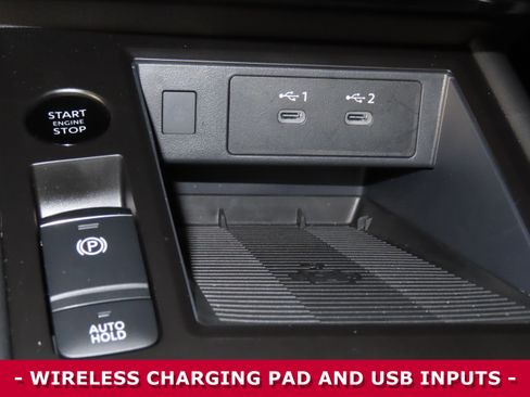 Certified 2025 Nissan Kicks SR image 21