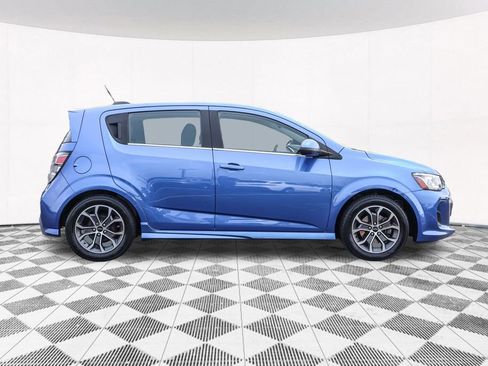 Used 2019 Chevrolet Sonic LT w/ Convenience Package FWD image 10