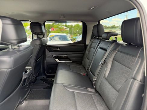 Used 2023 Toyota Tundra Limited AWD/4WD image 5