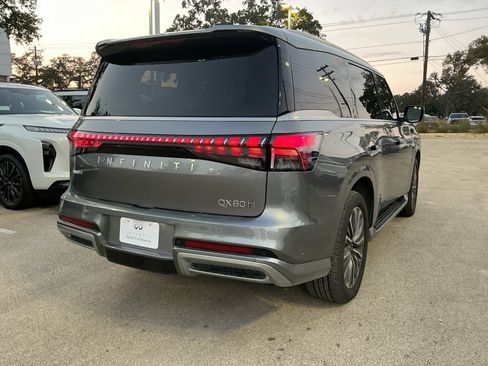Certified 2025 INFINITI QX80 Sensory image 5