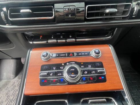 Used 2020 Lincoln Aviator Reserve w/ Equipment Group 201A image 33