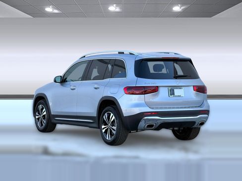 Used 2026 Mercedes-Benz GLB 250 image 3