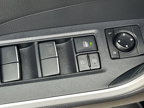 Used 2021 Toyota RAV4 XSE w/ Weather Package AWD/4WD image 12