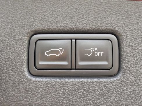 Used 2024 Kia Telluride EX w/ EX Captain's Chair Package FWD image 16
