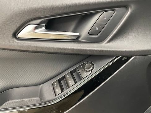 New 2026 Chevrolet Equinox LT w/ Safety and Technology Package AWD/4WD image 10