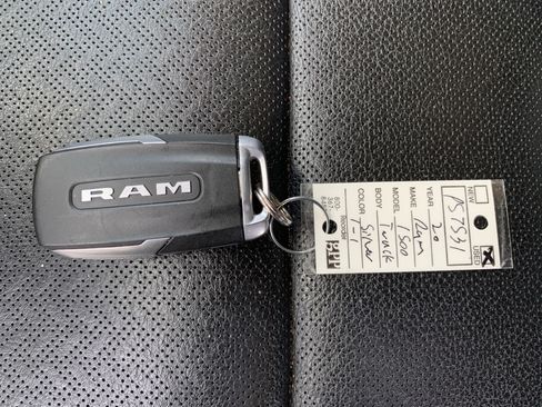 Used 2020 RAM 1500 Laramie AWD/4WD image 38