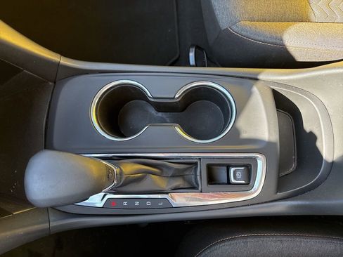 Used 2023 Chevrolet Equinox LT image 31