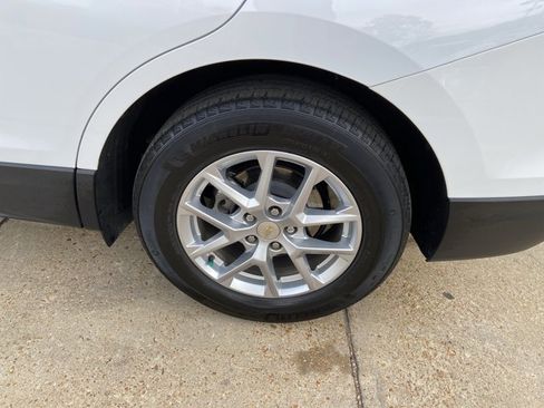 Used 2023 Chevrolet Equinox LT w/ Driver Convenience Package image 29