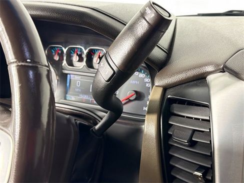 Used 2018 GMC Yukon XL SLT w/ Open Road Package image 14