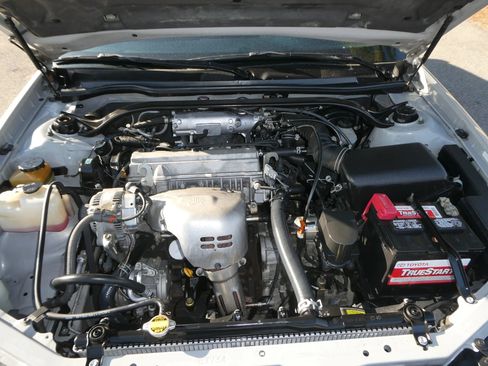 Used 2000 Toyota Solara SE image 29