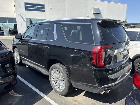 Used 2023 GMC Yukon Denali w/ Advanced Technology Package AWD/4WD image 6