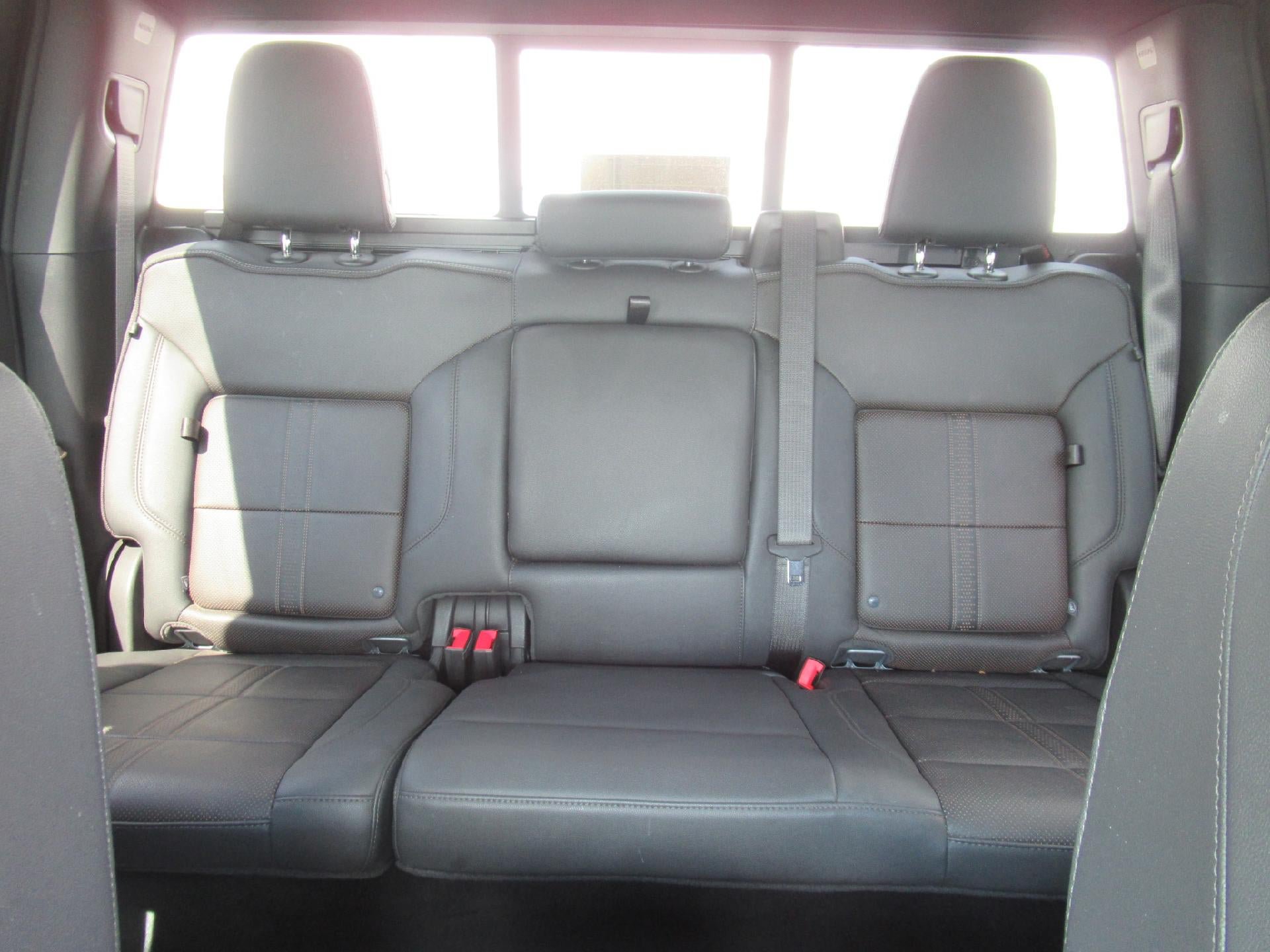Certified 2025 Chevrolet Silverado 1500 High Country w/ Technology Package AWD/4WD image 11