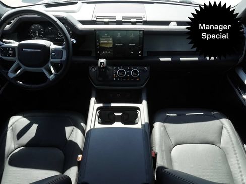 Used 2024 Land Rover Defender 110 SE AWD/4WD image 9