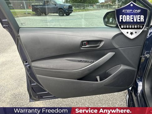 Used 2024 Toyota Corolla LE w/ LE Convenience Package FWD image 11