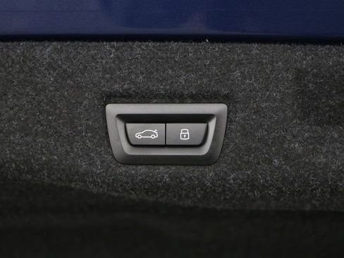 Used 2025 BMW 530i xDrive w/ Premium Package image 30