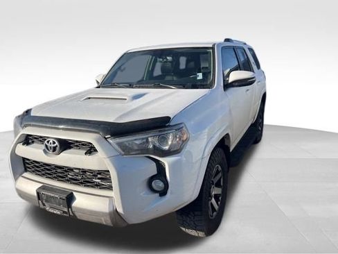 Used 2018 Toyota 4Runner TRD Off-Road Premium image 2