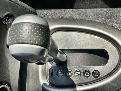 Used 2015 Nissan Rogue S w/ Convenience Package image 16