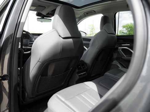 Certified 2025 Audi Q5 Premium w/ Premium Plus AWD/4WD image 26