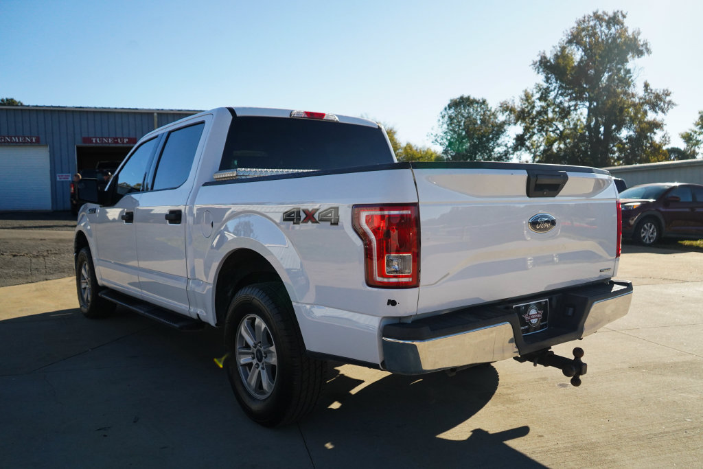 Used 2016 Ford F150 XLT w/ Trailer Tow Package AWD/4WD image 4
