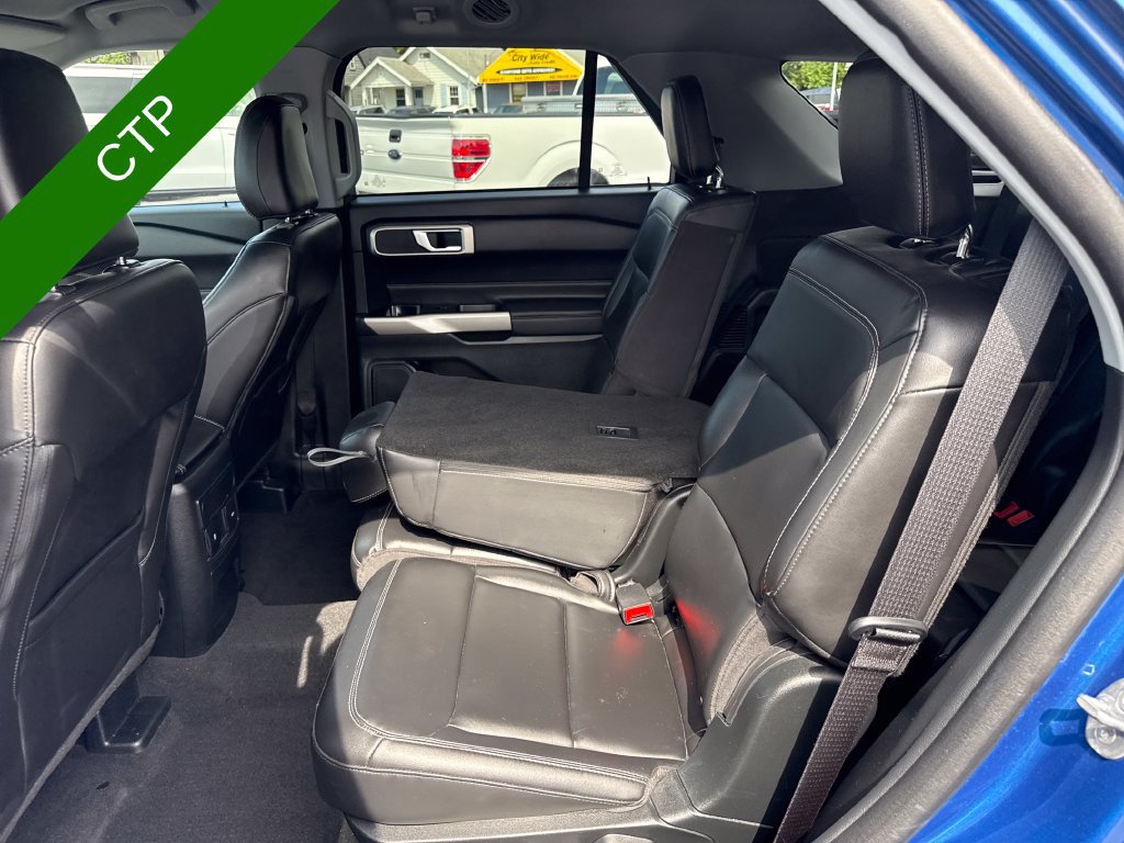 Used 2023 Ford Explorer XLT w/ Equipment Group 202A AWD/4WD image 14