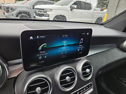 Used 2020 Mercedes-Benz GLC 300 4MATIC image 32