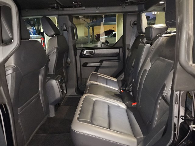 Used 2025 Ford Bronco Outer Banks AWD/4WD image 14
