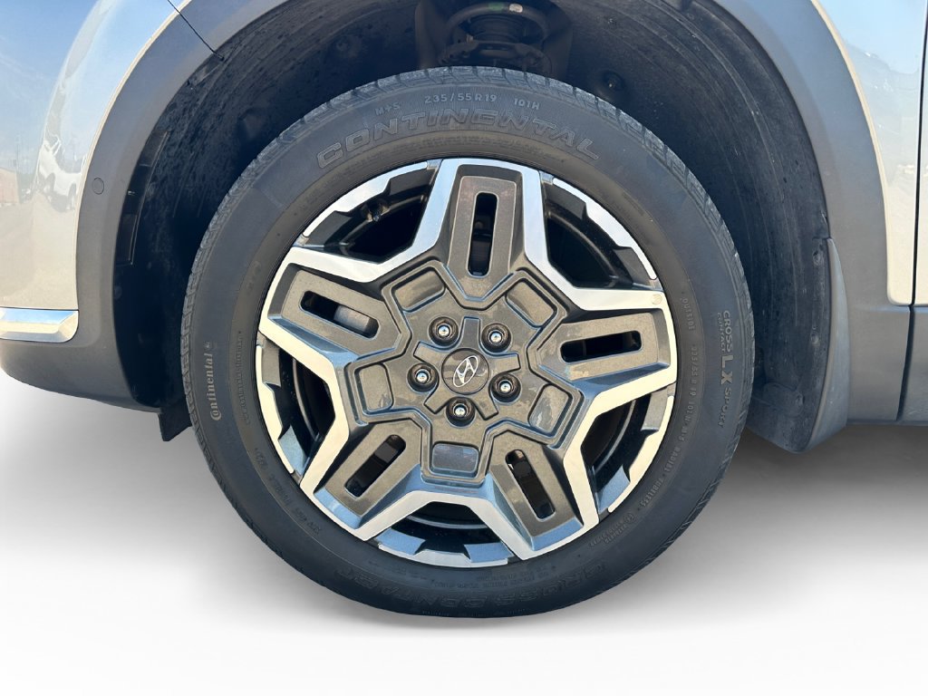 Used 2023 Hyundai Santa Fe Limited AWD/4WD image 9