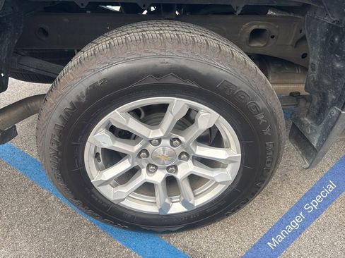 Used 2022 Chevrolet Silverado 1500 LT image 16